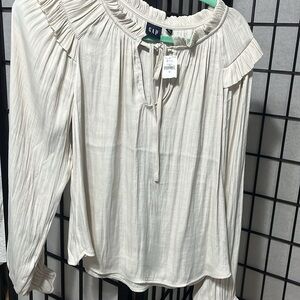 NWT, GAP satiny silky Blouse, M